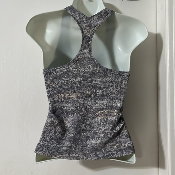 Lululemon tank top - Picture 2 of 4